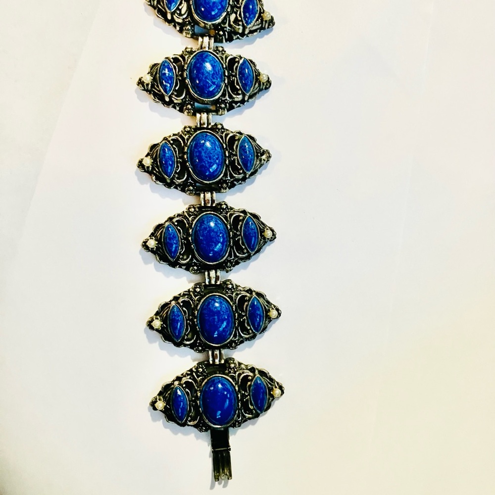 Elegant Blue Stone women size Bracelet